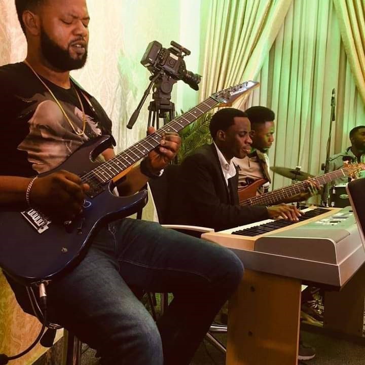 timi samuel — Singles